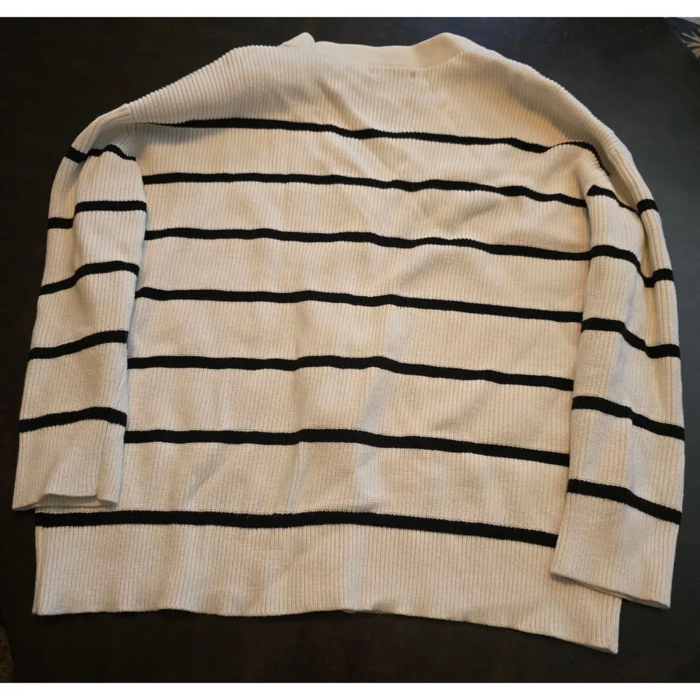 Women's Oversized LILLUSORY White & Black Striped Cardigan XS Cozy Coastal
